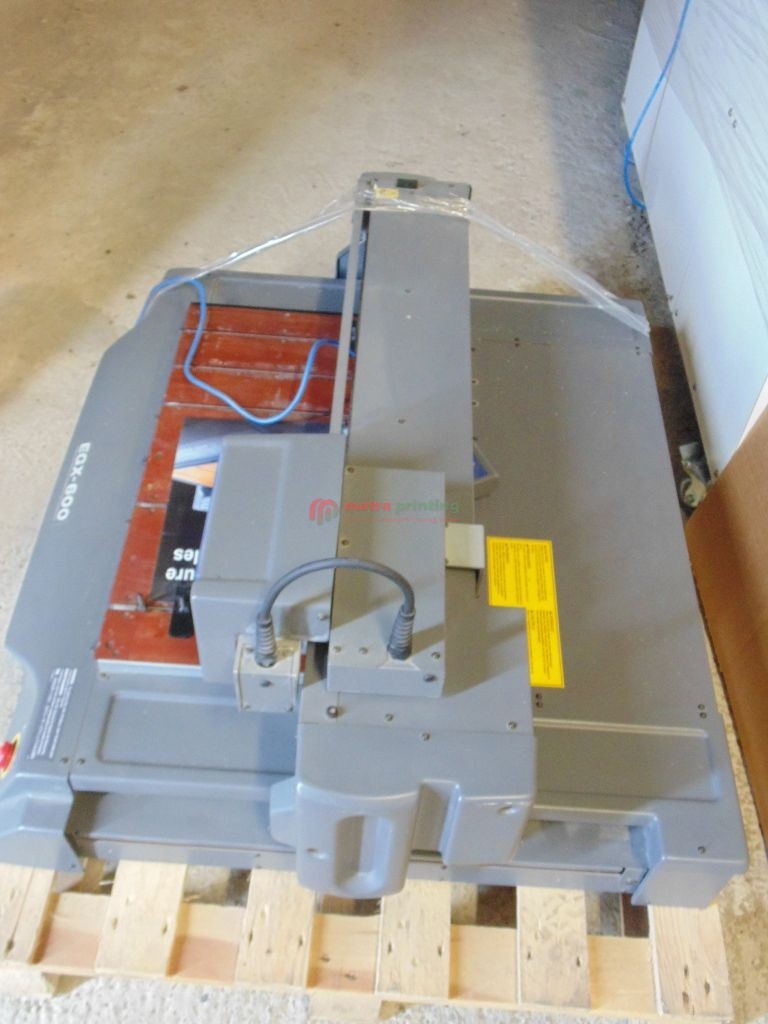 ROLAND EGX-600 Engraving Machine